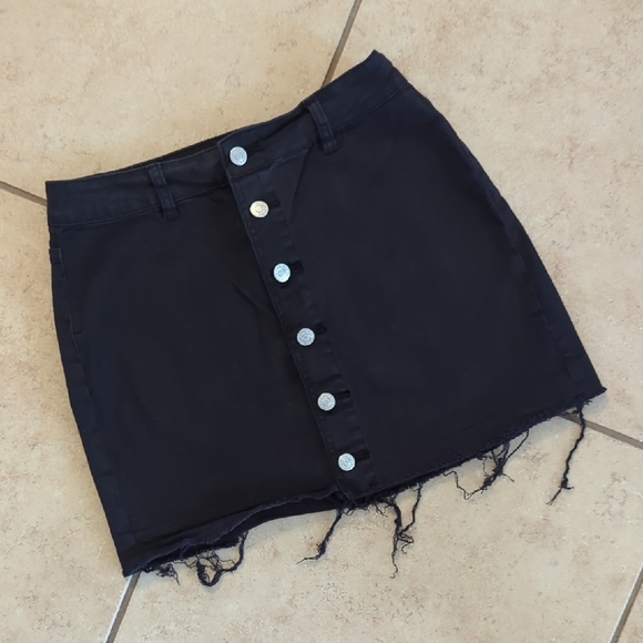 PacSun Black Button Down Cut Off Denim Skirt - Size 27 - Picture 1 of 7